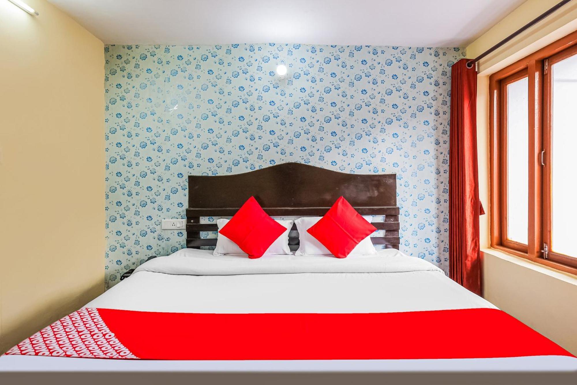 Hotel Collection O Chand Regency
